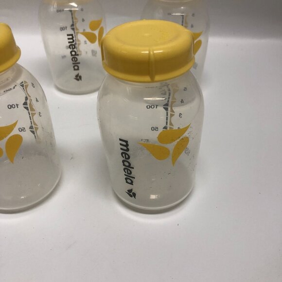 Medela 5 Oz Bottles Storage with Lids set of 6 - Picture 2 of 4